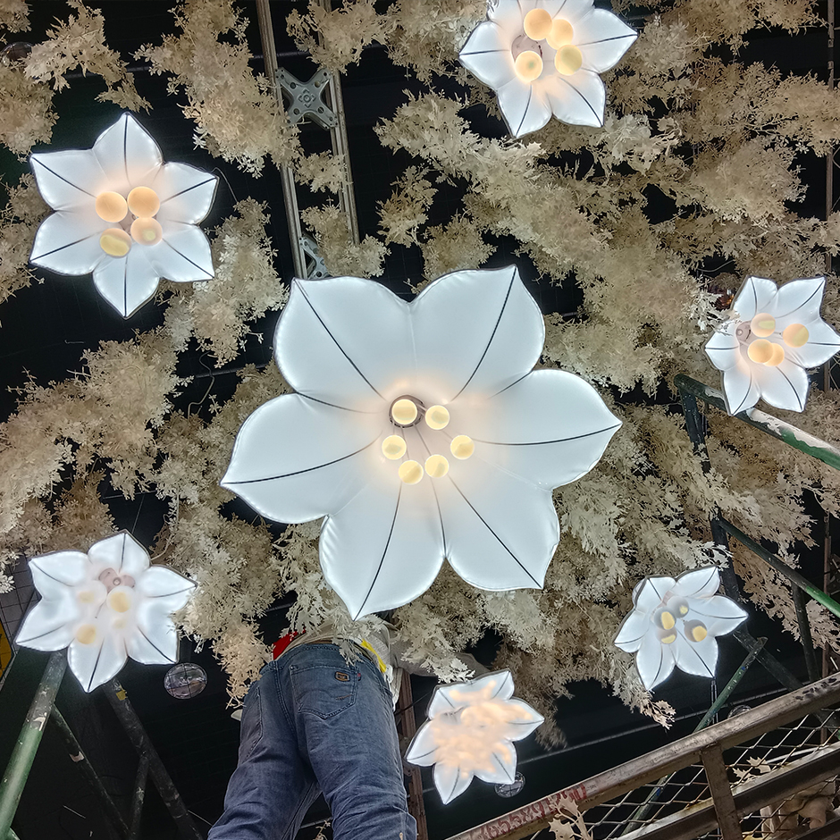 Morning Glory Pendant Lamp