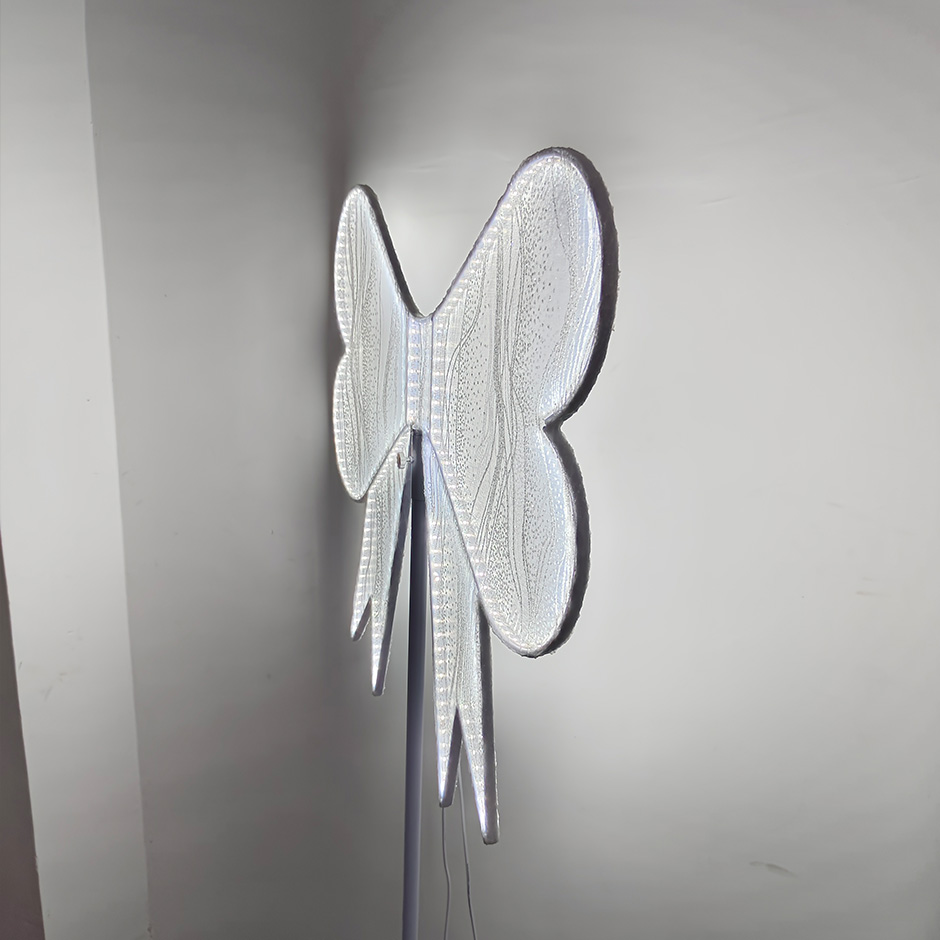 Bow Tie Road Light